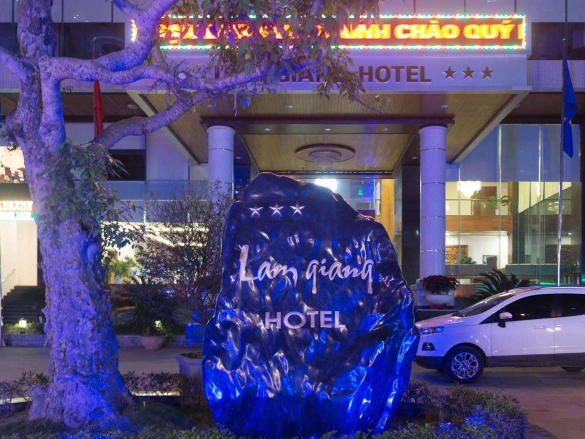 Lam Giang Hotel Vinh Exteriör bild